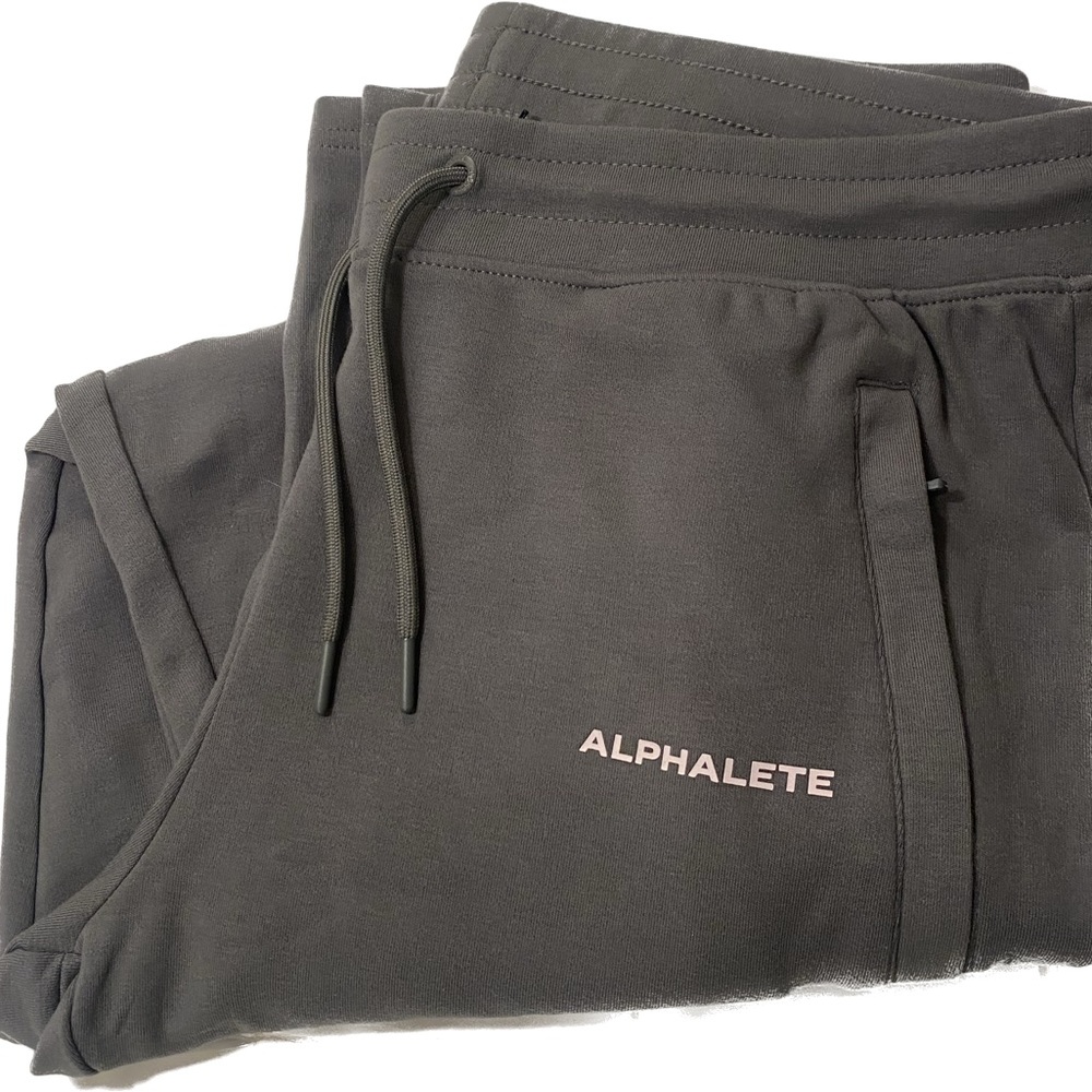 Alphalete Essential Joggers New Men’s Large